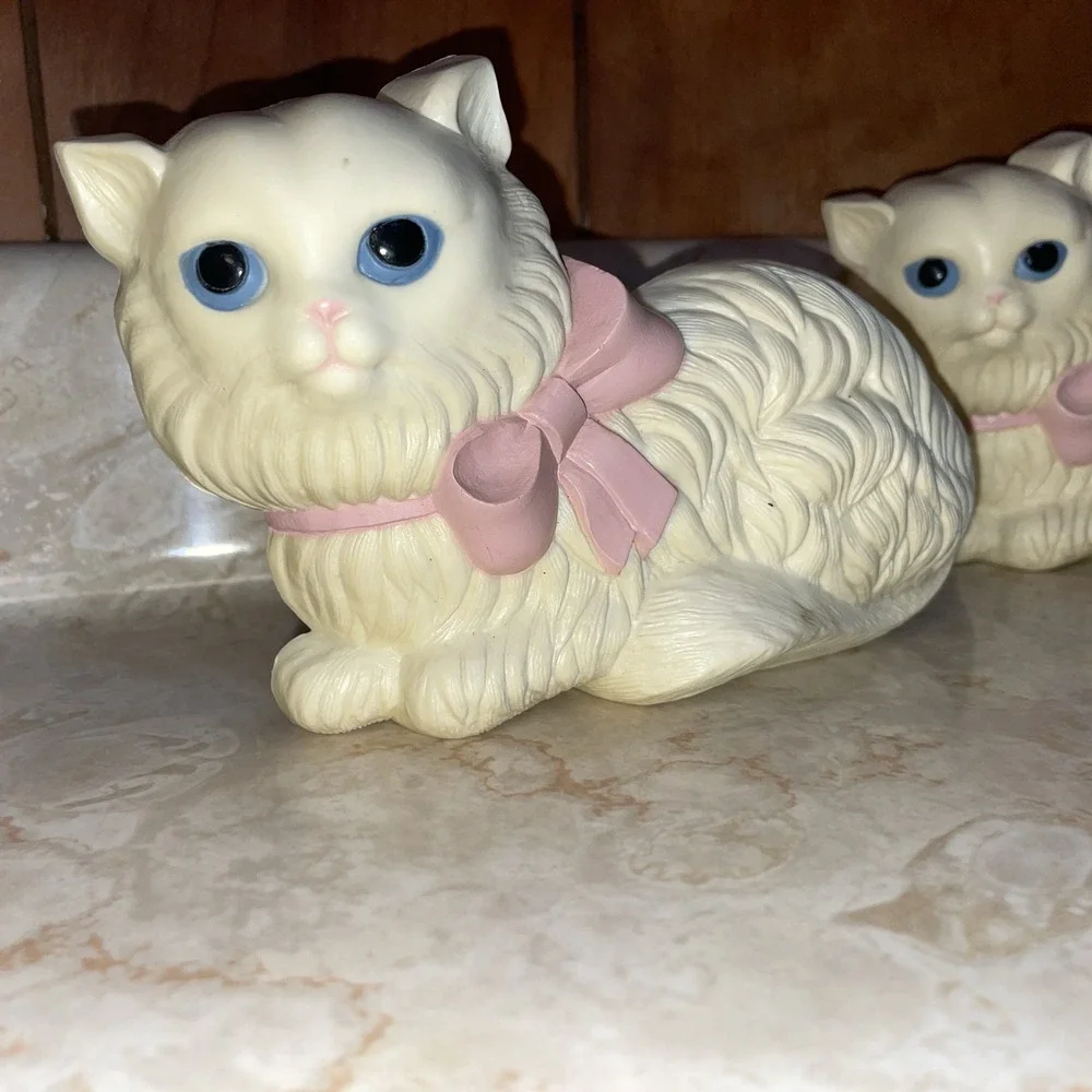 Triple Set of Homco‎ Plastic Wall Hanging Kitten Cat Pink Ribbon Blue Eyes